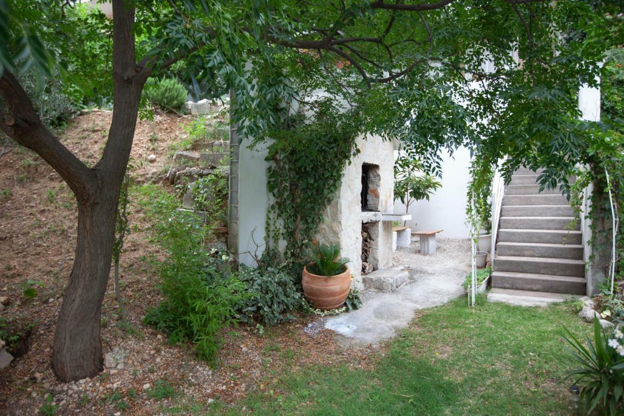 Apartments R Макарска Экстерьер фото